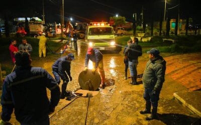 El equipo Coservicios continúa trabajando en el sector norte de la ciudad, atendiendo a la contingencia debido a las fuertes lluvias presentadas el día de ayer
