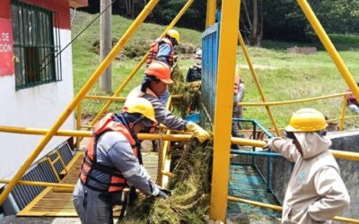 Mantenimiento y limpieza en el área de captación del Lago de Tota